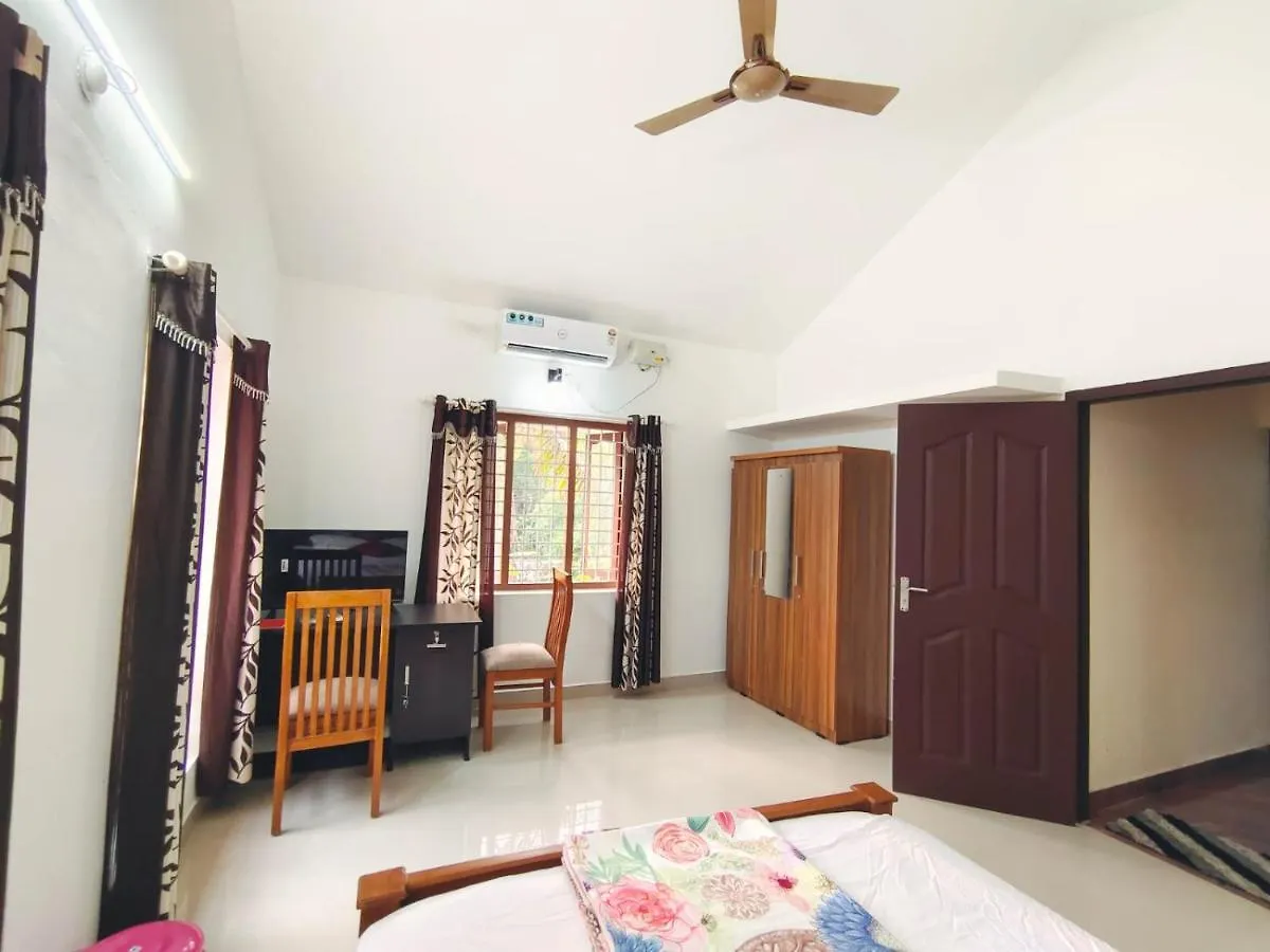 White Sands Homestay Turavur Bed & Breakfast