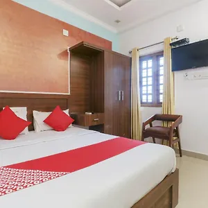 3* Hotel Oyo 73602 White House